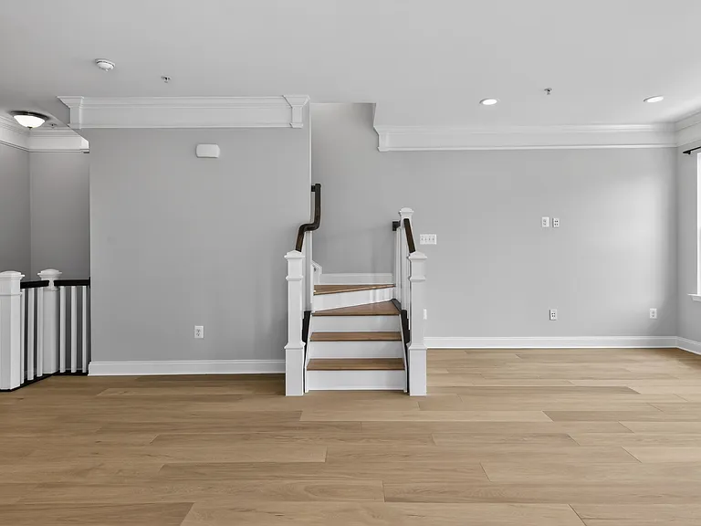 89 Southgate Ave — Photo 29