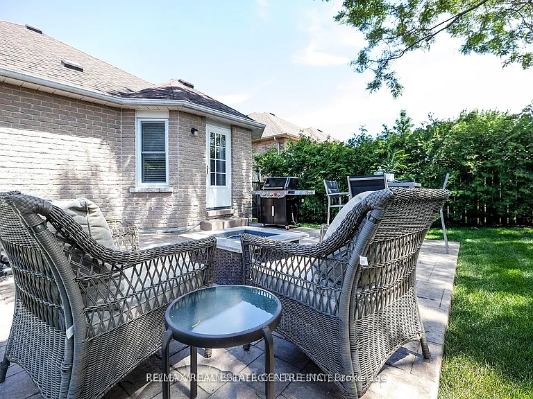 36 Padfield Dr — Photo 21