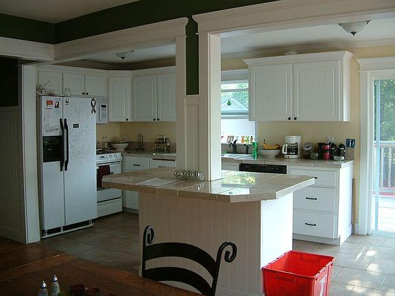 2nd image of 1125 NE 67th Ave