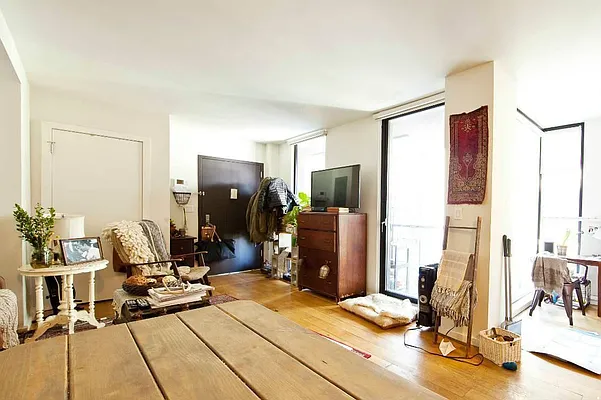 Rented by Keller Williams NYC | media 13