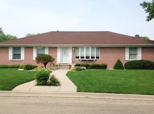 911 Marion Ln, Ottawa, IL 61350