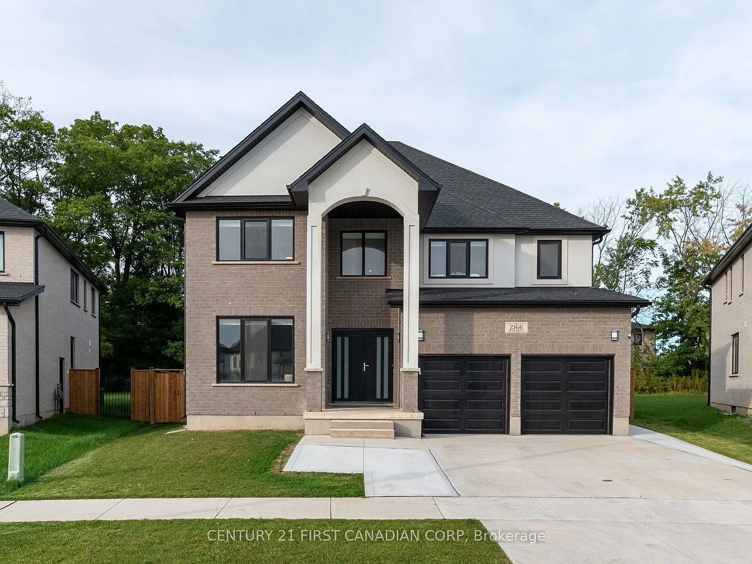 8 bed, $5,500 — Photo 1