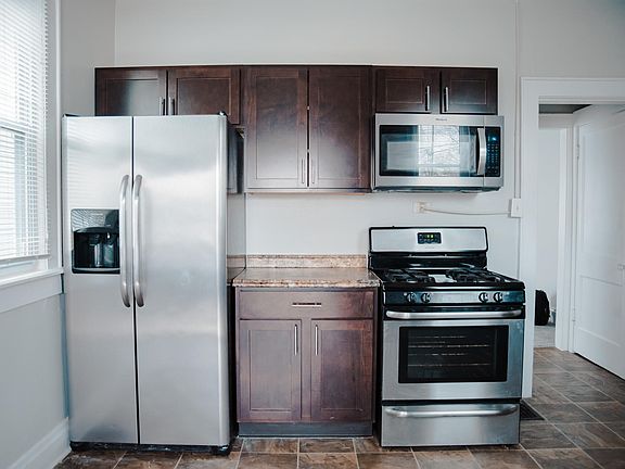 3rd image of 280 E Hudson St #280