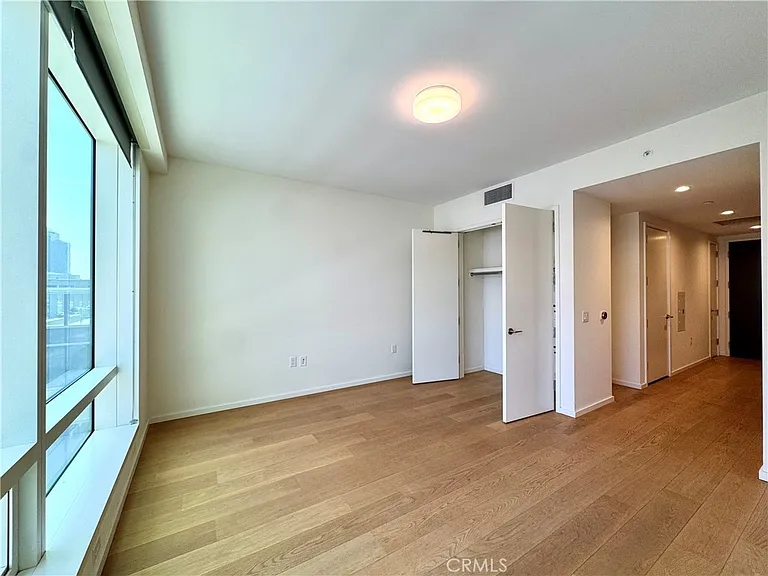 877 Francisco St #521 — Photo 5
