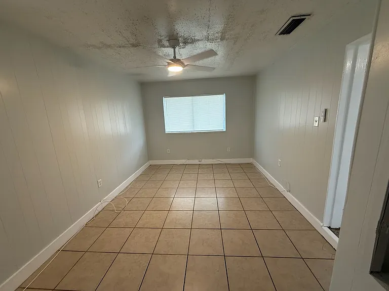 1032 Cadillac Dr — Photo 7