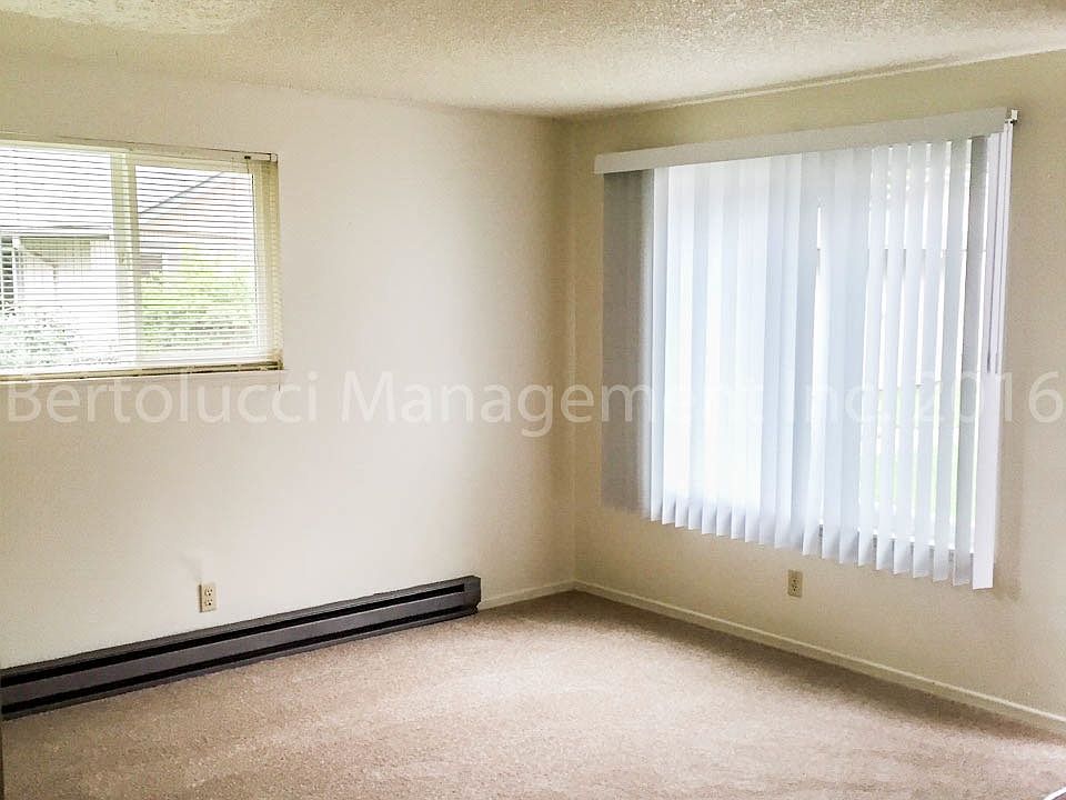 2nd image of 3843 24th Pl NE