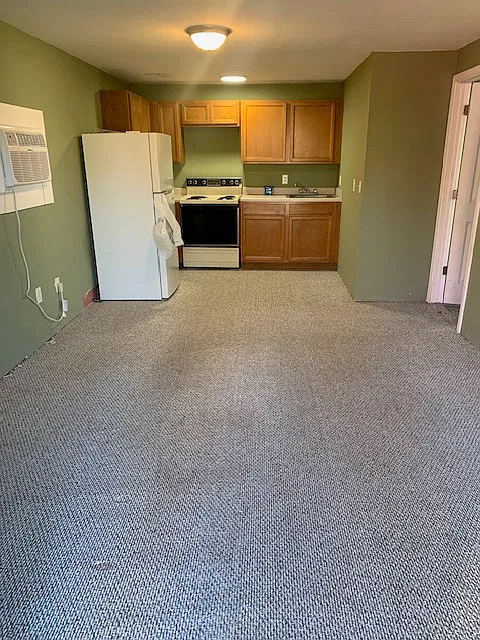554 W Williams St — Photo 1