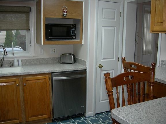 4th image of 2 Birch St