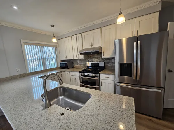 28-25 Hobart Street image 1 of 18