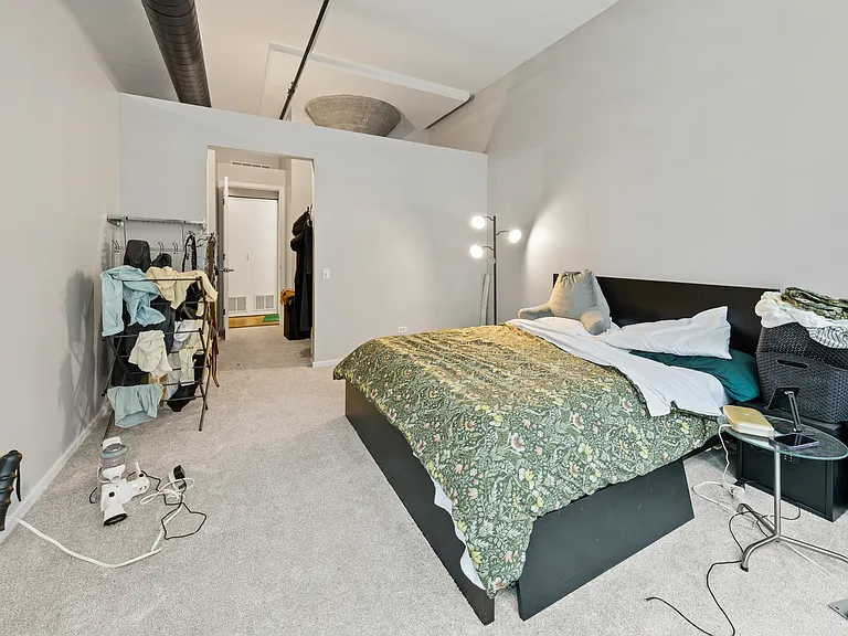 130 S Canal St #612 — Photo 10