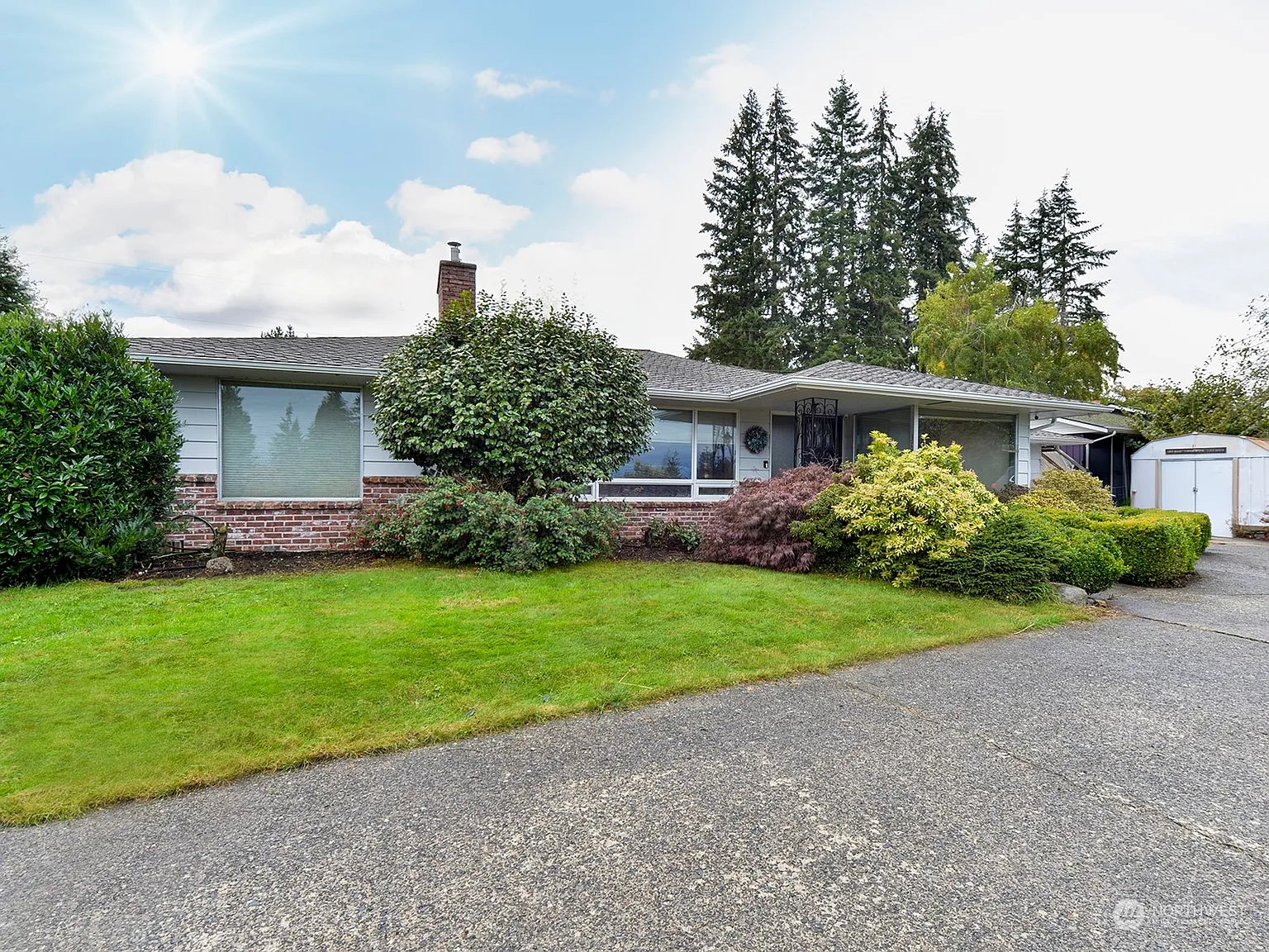 3105 Glacier Peak Avenue photo 1