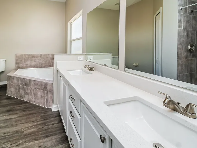 1237 Kellogg Dr — Photo 11