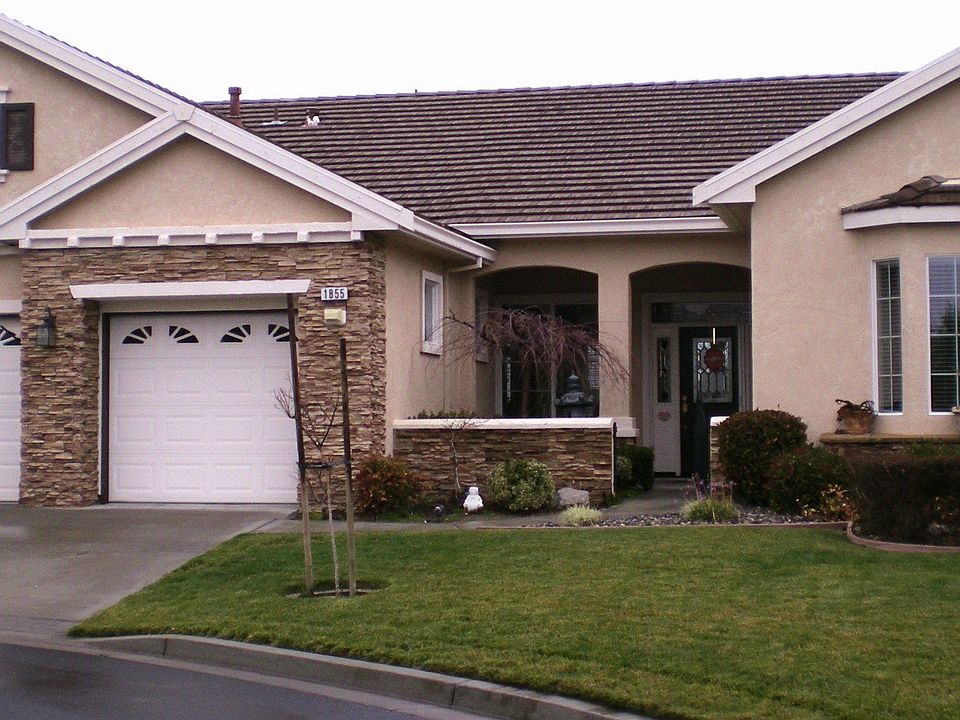 1855 Island Park Place