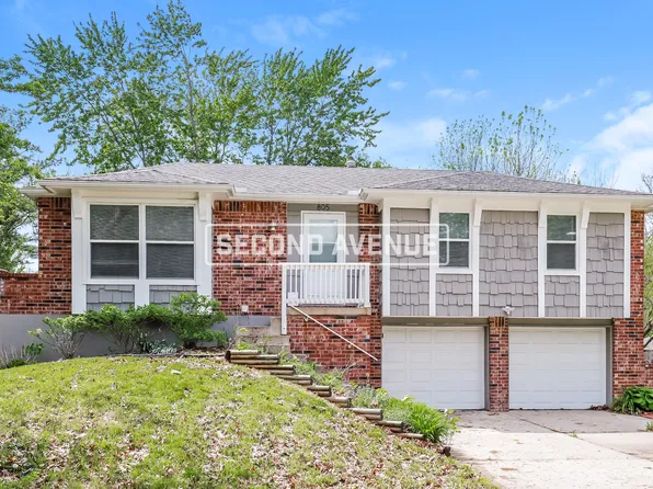 805 NW Canterbury Rd, Blue Springs, MO 64015
