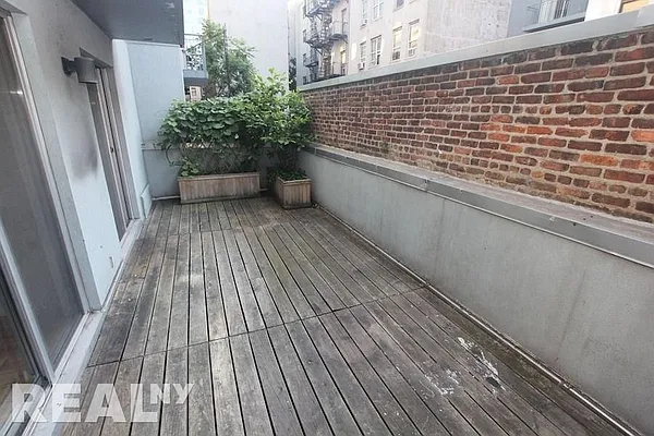 Rented by REAL New York | media 26