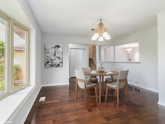 2nd image of 17121 Ashwood Ln