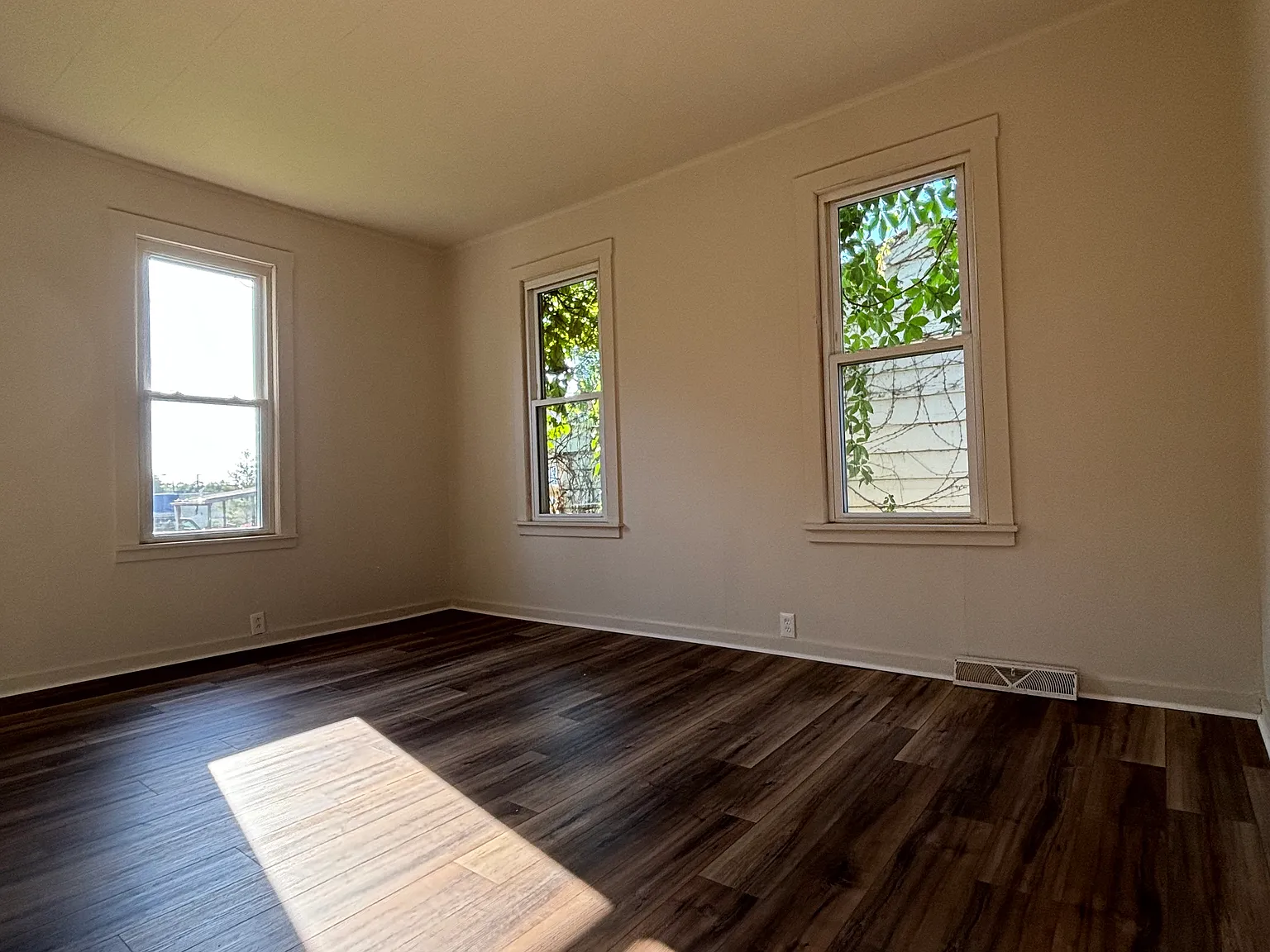 1 bed, 759 sqft, $900 — Photo 4