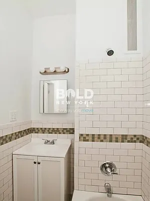 Rented by Bold New York | media 17