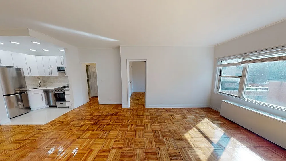 250 East 73rd Street — Photo 4