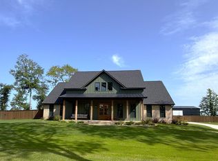 588 Elliott Lake Rd, Texarkana, TX 75501
