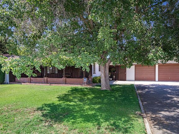 3rd image of 5465 E Balch Ave