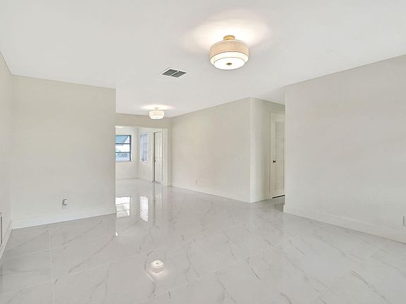 3rd image of 4805 Mainland Drive