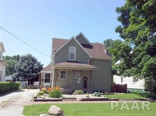 838 E Locust St, Canton, IL 61520