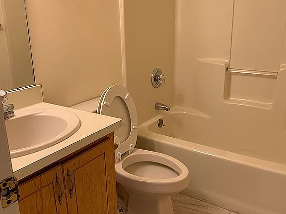 4th image of 2745 Tyndall Dr