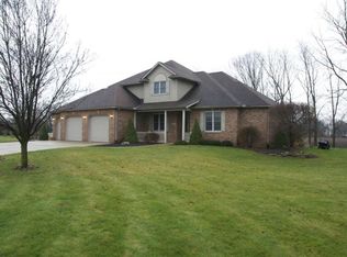 2302 Nature View Ct, Goshen, IN 46526
