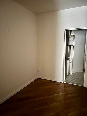 3rd image of 212 E 88th St APT 1A