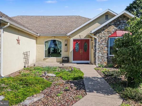 837 York Rd, Carlisle, PA 17015