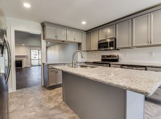 6156 Palomino Ct #1, West Bloomfield, MI 48322