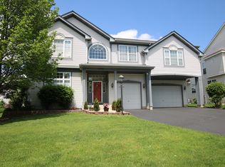 4703 Windridge Ct, Carpentersville, IL 60110