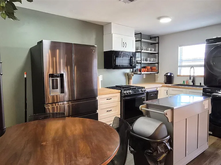 2118 Oakdale St #3 — Photo 3