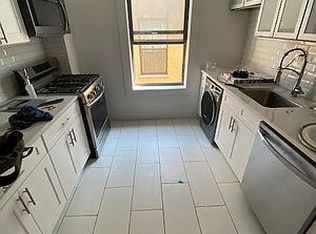 20-59 29th St #3F, Astoria, NY 11105
