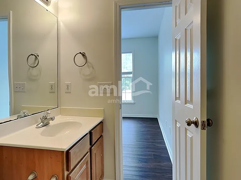 121 Hampton Lake Dr — Photo 20