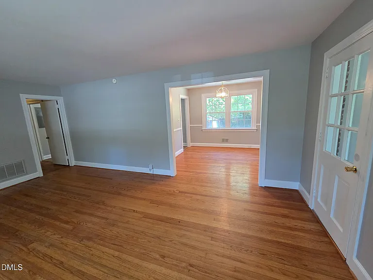 3428 Wade Ave — Photo 16