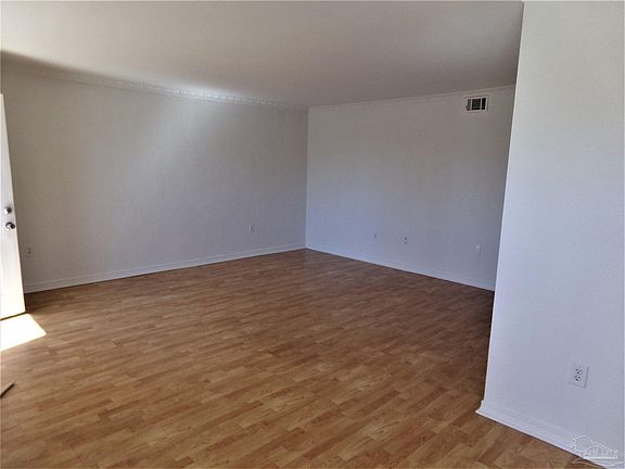 4th image of 710 Scenic Hwy APT 318