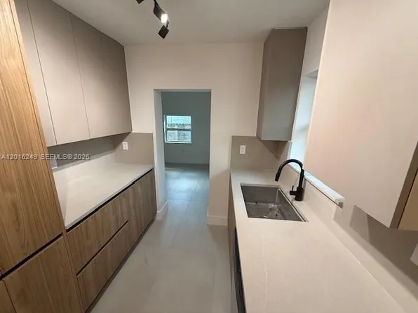 328 NE 57th St, Miami, FL 33137