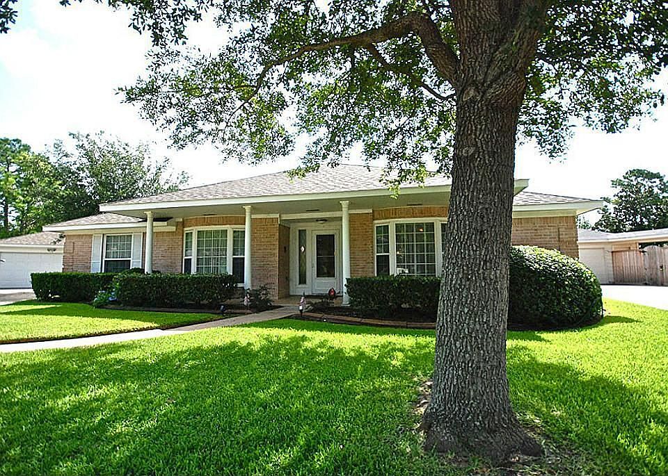 1st image of 2407 Meadow Way Dr