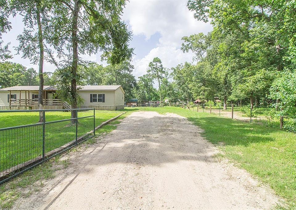 1st image of 15745 Deer Glen Ln