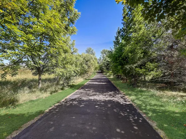 646 Ulao LANE, Grafton, WI 53024