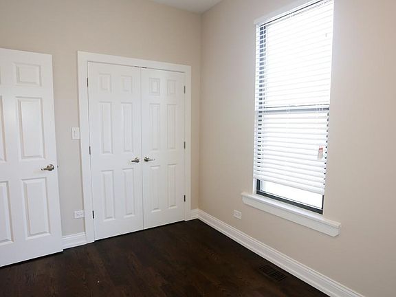 5th image of 2943 W Diversey Ave #1EAST