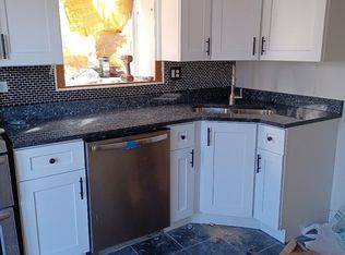 8155 S Houston Ave, Chicago, IL 60617