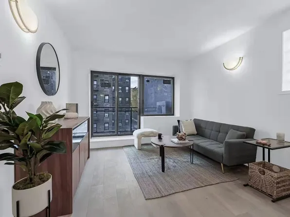 97-30 64th Ave #5AA, Rego Park, NY 11374