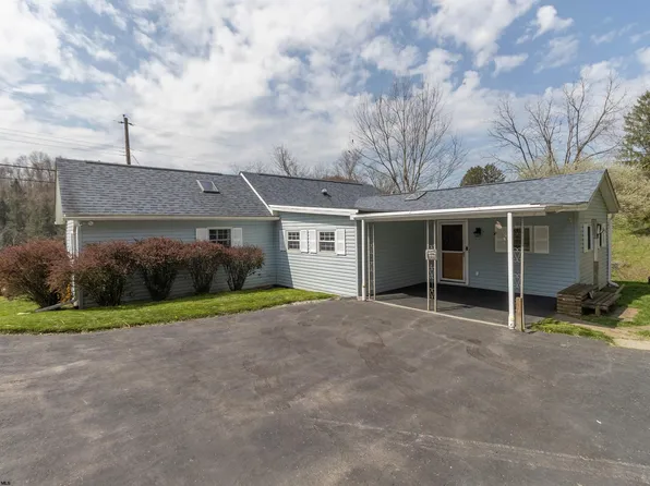 14 Rustic Ln, Salem, WV 26426