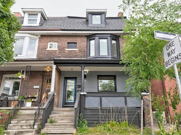 653 Manning Ave #1, Toronto, ON M6G 2W2