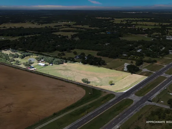 200 Cool Jct, Millsap, TX 76066