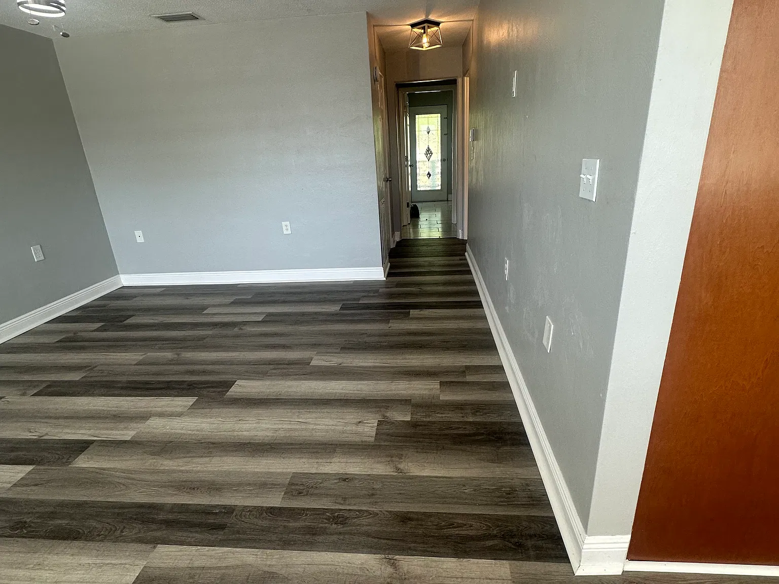 2 bed, 836 sqft, $1,600 — Photo 3