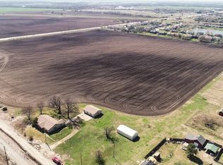 7945 N Seneca St, Valley Center, KS 67147